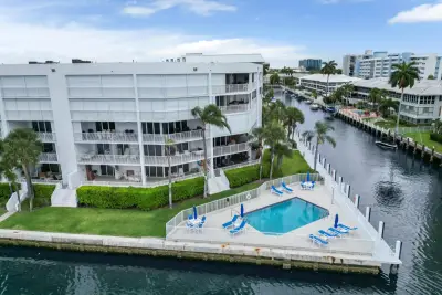 3100 NE 47th Ct #305, Fort Lauderdale: photo 1 of 43