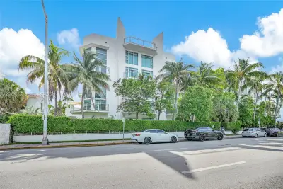 7728 Collins Ave #5, Miami Beach: photo 1 of 59