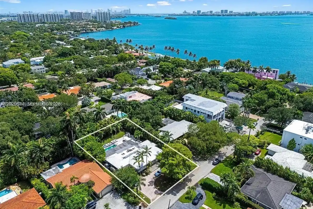1255 NE 93rd St, Miami Shores: photo 1 of 101