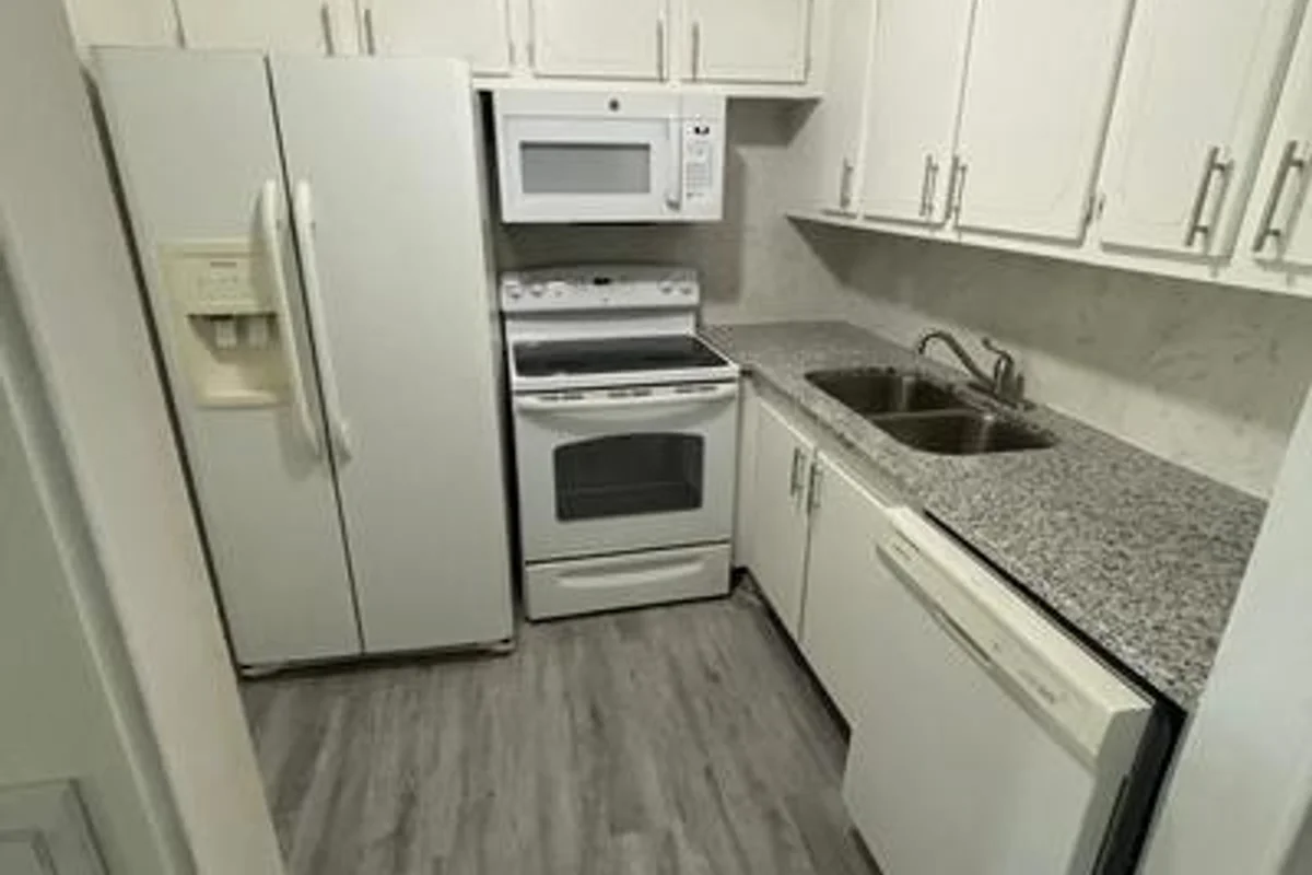 244 Windsor K, West Palm Beach: photo 1 of 9