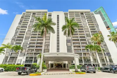 1450 Brickell Bay Dr #1815, Miami: photo 1 of 33