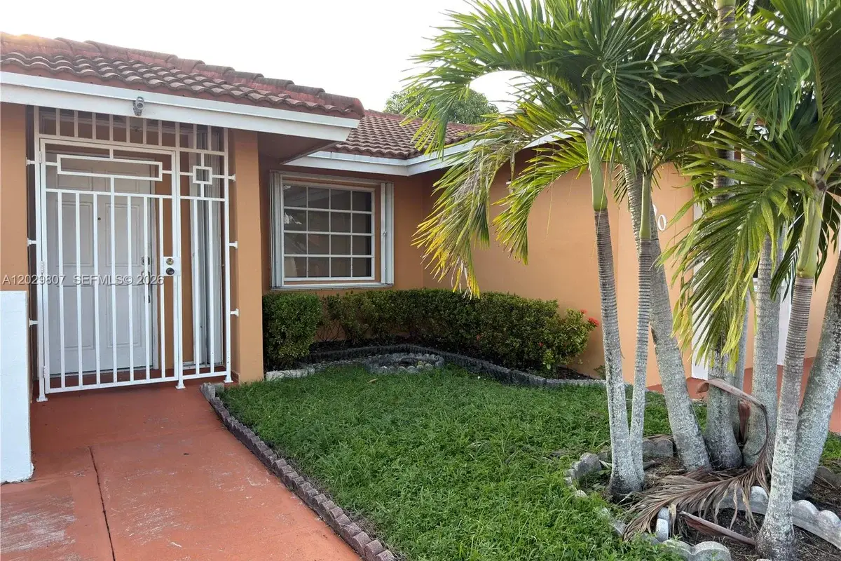 5890 SW 147th Ct, Miami: photo 1 of 21