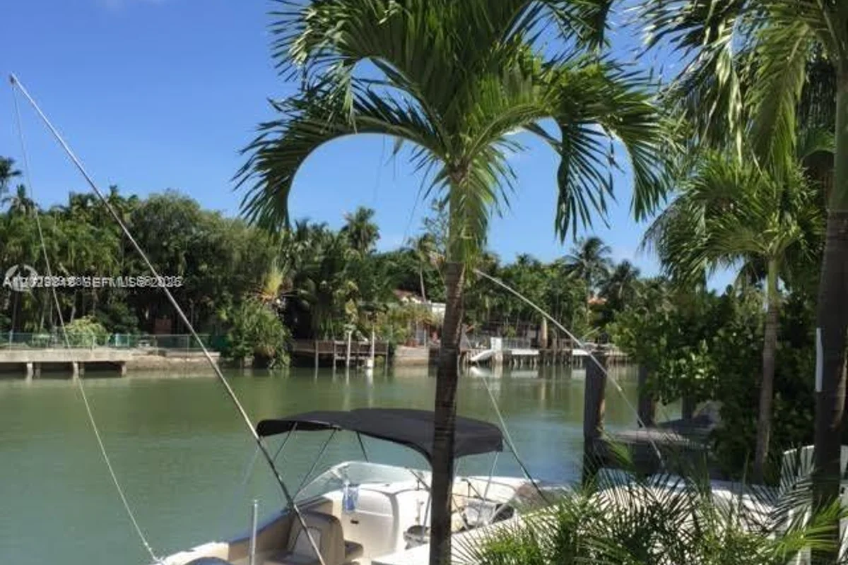 3921 N Meridian Ave #3C, Miami Beach: photo 1 of 22