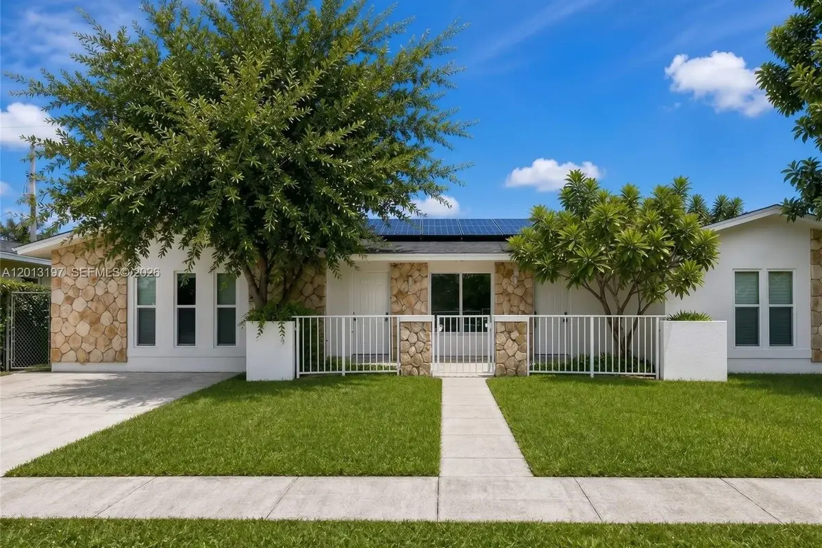 21335 NE 19th Ct, Miami: photo 1 of 28