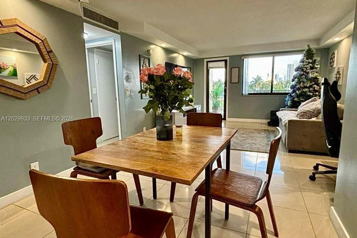 301 Golden Isles Dr #406, Hallandale Beach: photo 1 of 14