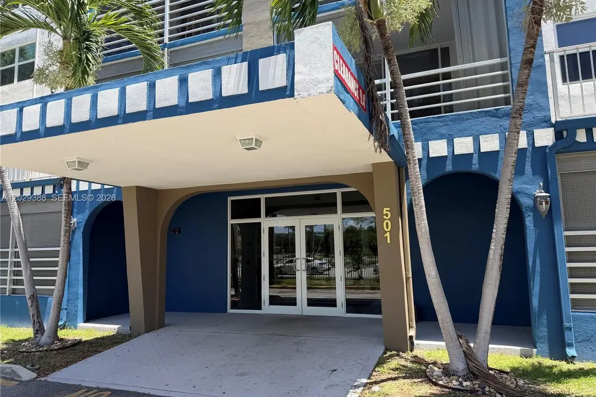 501 E Dania Beach Blvd #5-4D, Dania Beach: photo 1 of 33