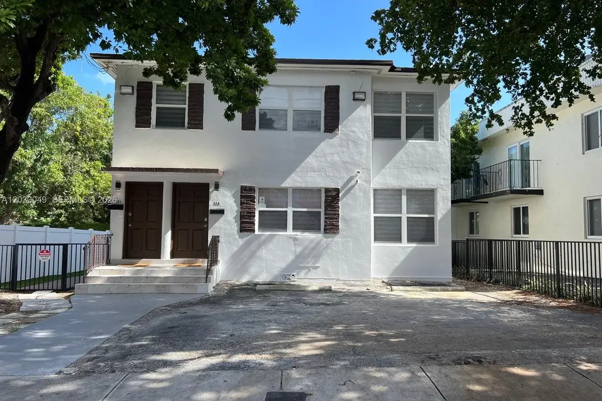 331 SW 11th Ave, Miami: photo 1 of 8