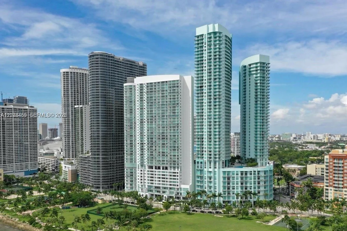1900 N Bayshore Dr #2415, Miami: photo 1 of 22