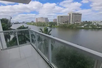 5085 NW 7th St #602, Miami: photo 1 of 28