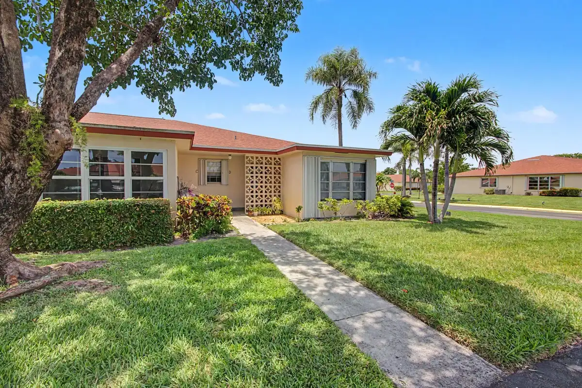4580 NW 3rd St #D, Delray Beach: photo 1 of 16
