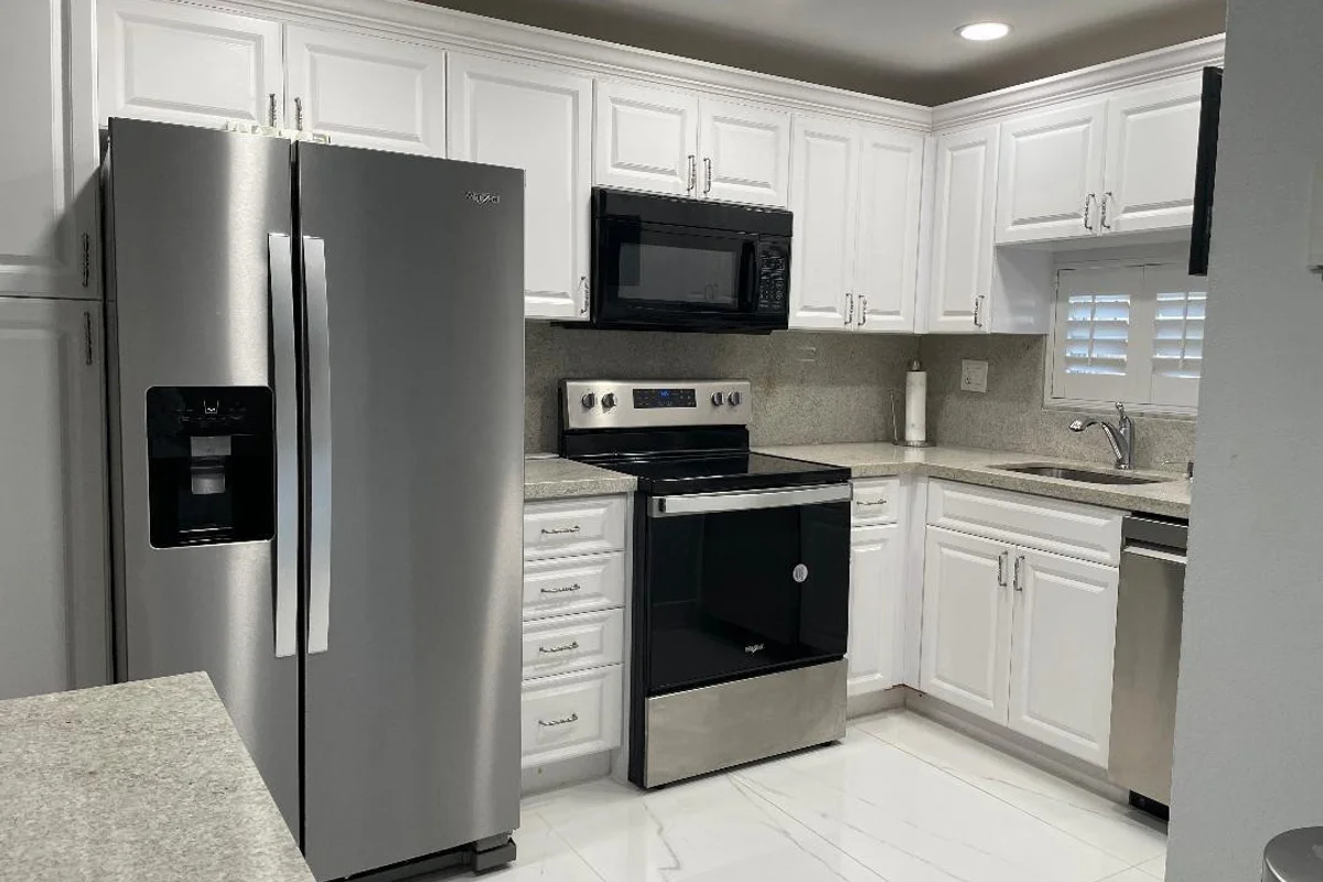 9420 S Hollybrook Lake Dr #102, Pembroke Pines: photo 1 of 17