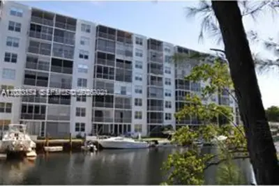 3660 NE 166th St #611, North Miami Beach: photo 1 of 18