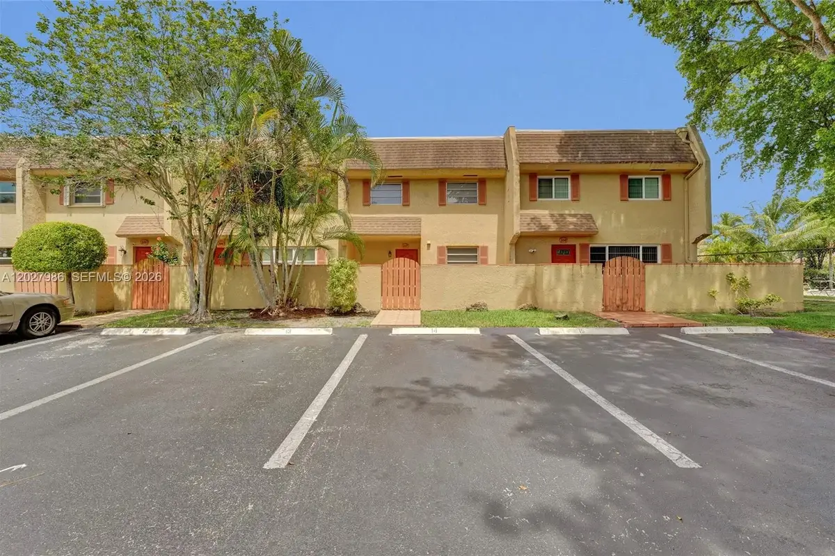 7175 Nova Dr #107, Davie: photo 1 of 53