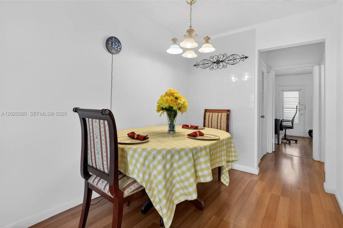 820 SW 11th Ave #15B, Hallandale Beach: photo 1 of 26