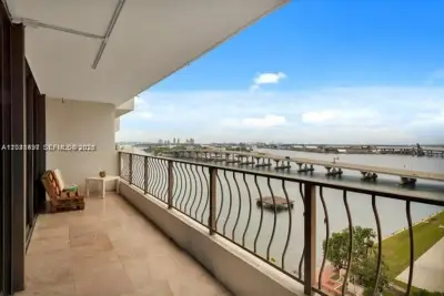 555 NE 15th St #16H, Miami: photo 1 of 31