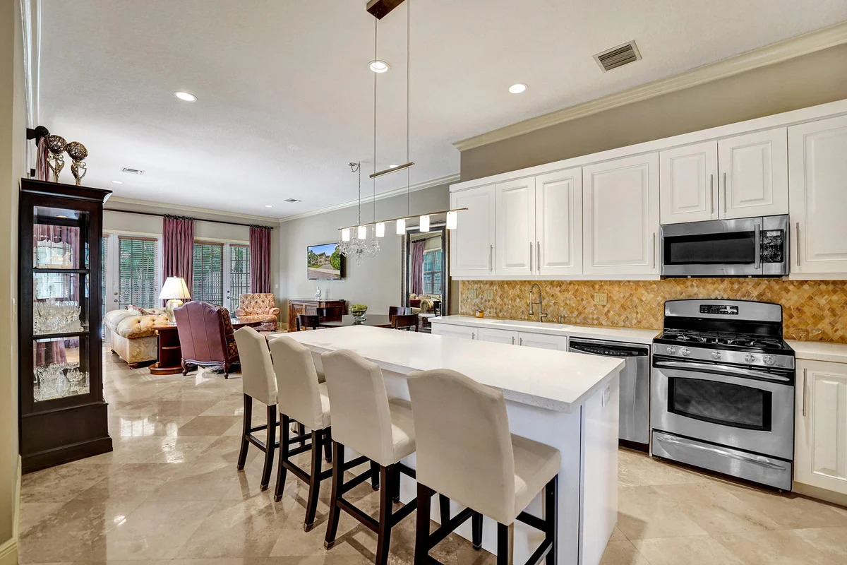 1400 NE 24th St, Wilton Manors: photo 1 of 46