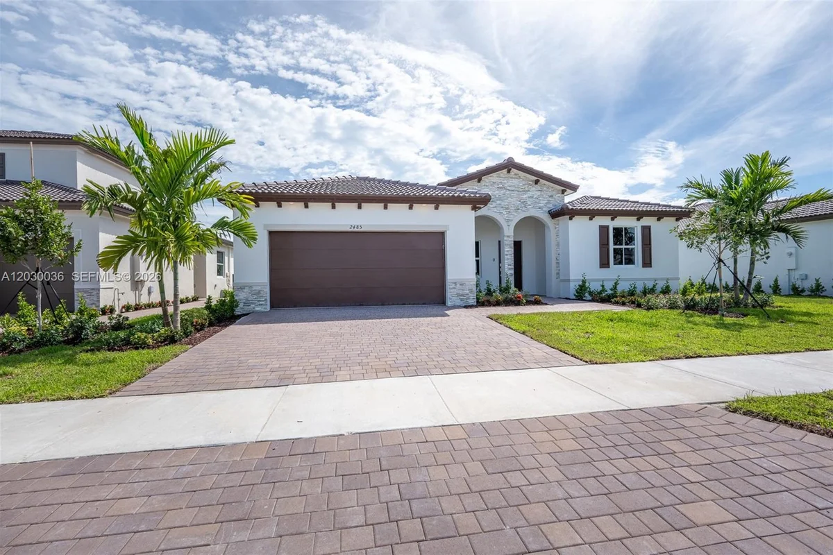 2485 SE 29th Dr, Homestead: photo 1 of 49