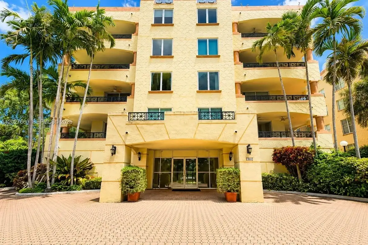 1834 Brickell Ave #43, Miami: photo 1 of 17
