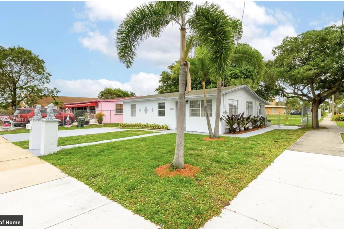 145 SW 13th Ave, Delray Beach: photo 1 of 15