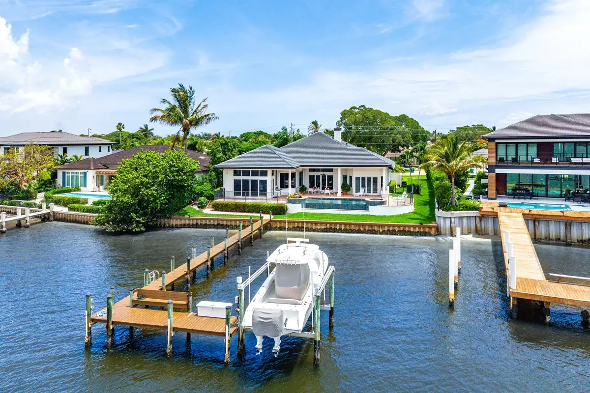 47 River Dr, Tequesta: photo 1 of 60