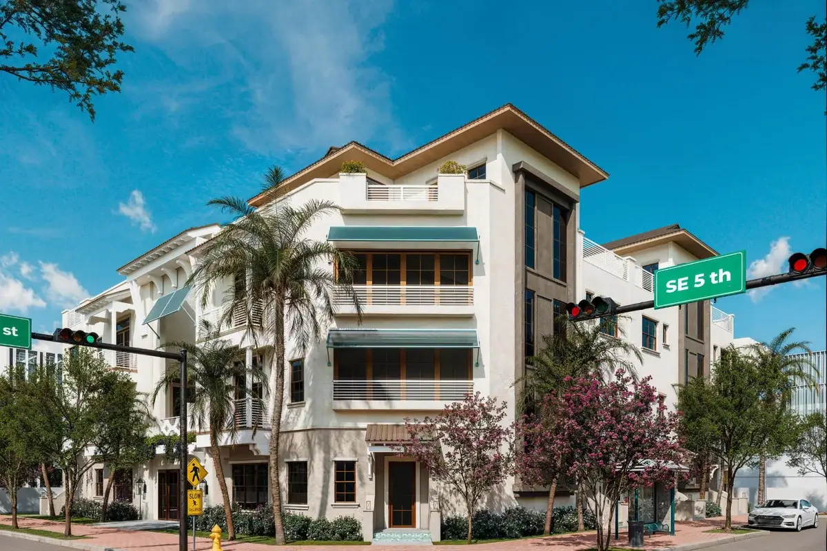 102 SE 5th Ave #2, Delray Beach: photo 1 of 22