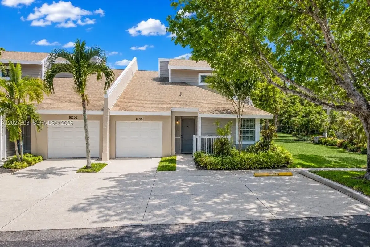 15723 Woodgate Pl #E, Sunrise: photo 1 of 28