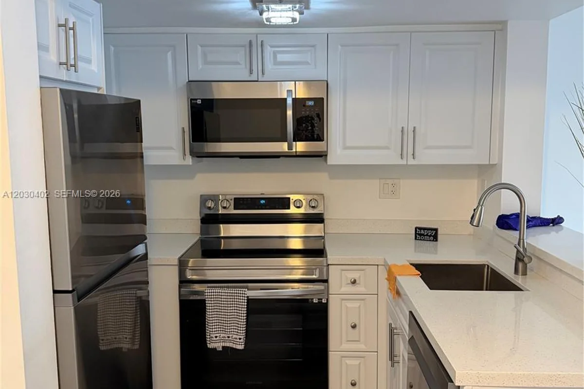 675 NW 85th Ct #8-207, Miami: photo 1 of 23