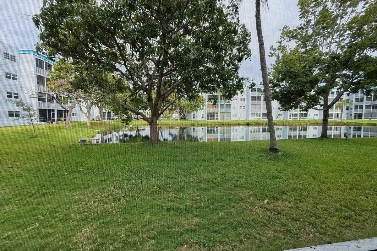 604 NE 2nd St #122, Dania Beach: photo 1 of 20