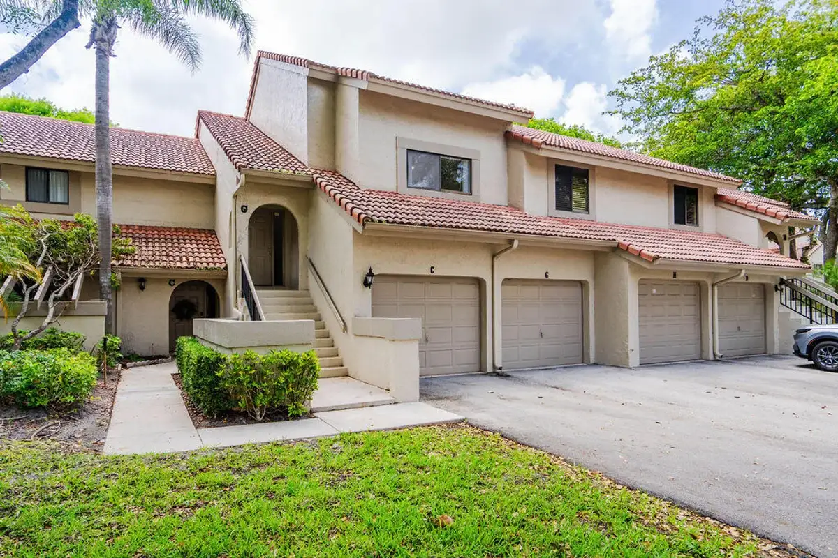 5710 Coach House Cir #G, Boca Raton: photo 1 of 24