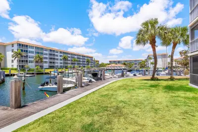 911 Gardenia Dr #154, Delray Beach: photo 1 of 36