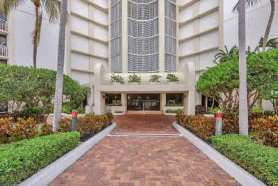 3000 N Ocean Dr #7h, Riviera Beach: photo 1 of 55