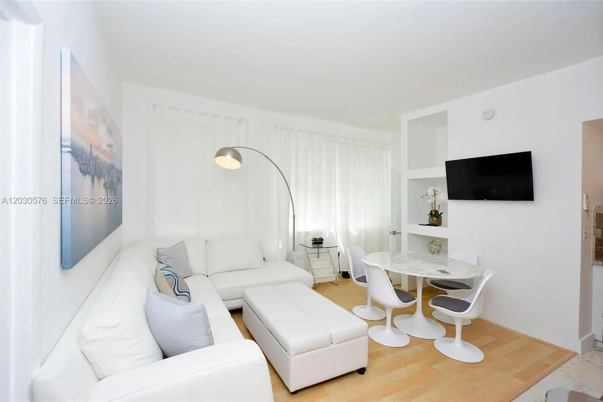 1342 Drexel Ave #105, Miami Beach: photo 1 of 11