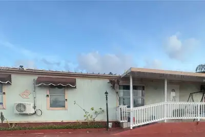5612 NW 206th Ln, Miami Gardens: photo 1 of 8