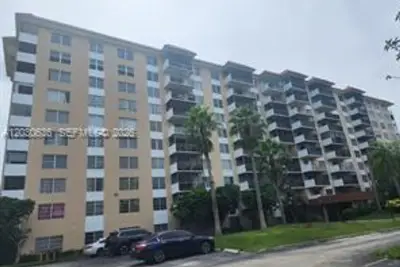 4174 Inverrary Dr #911, Lauderhill: photo 1 of 10