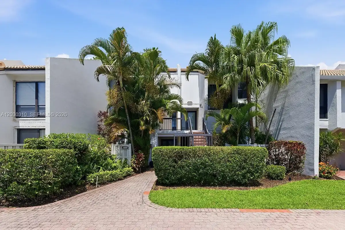 1309 Bridgewood Dr, Boca Raton: photo 1 of 52