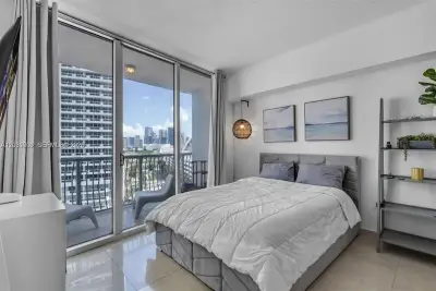 1750 N Bayshore Dr #1204, Miami: photo 1 of 27