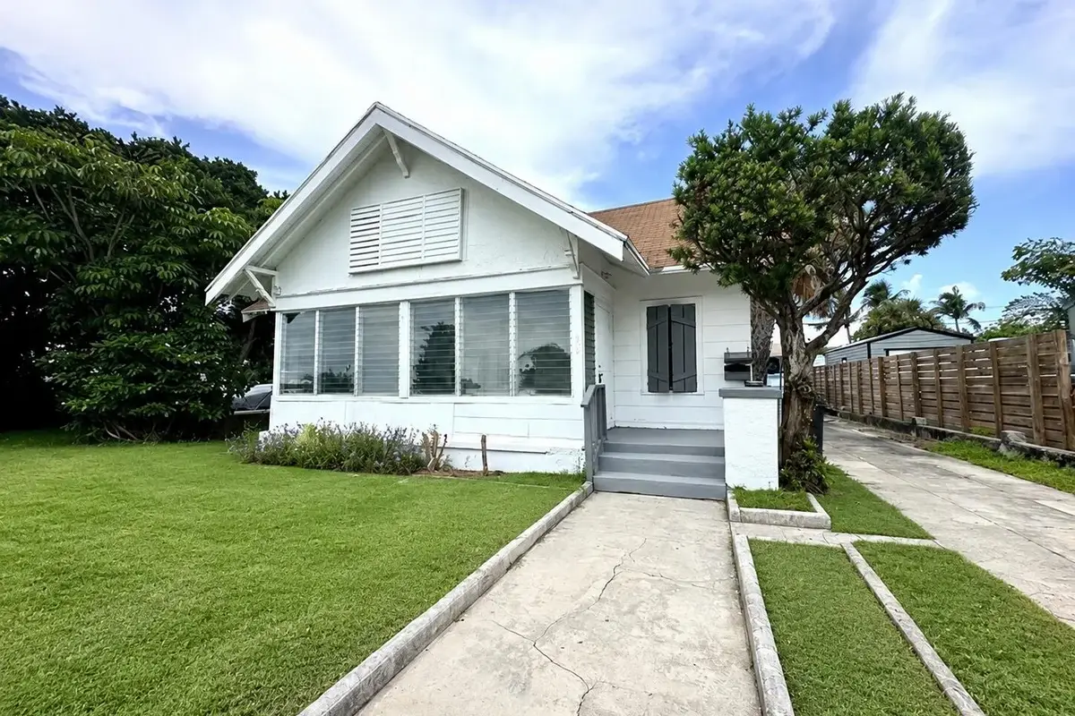 523 Valley Forge Rd, West Palm Beach: photo 1 of 18