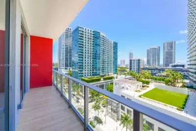 90 NE 32 St #1108, Miami: photo 1 of 38