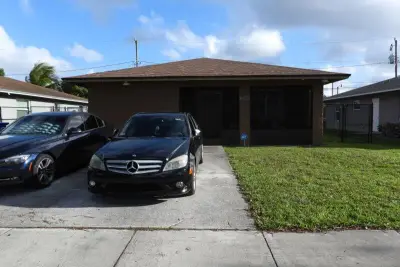 2764 NW 1st Ct, Pompano Beach: photo 1 of 14