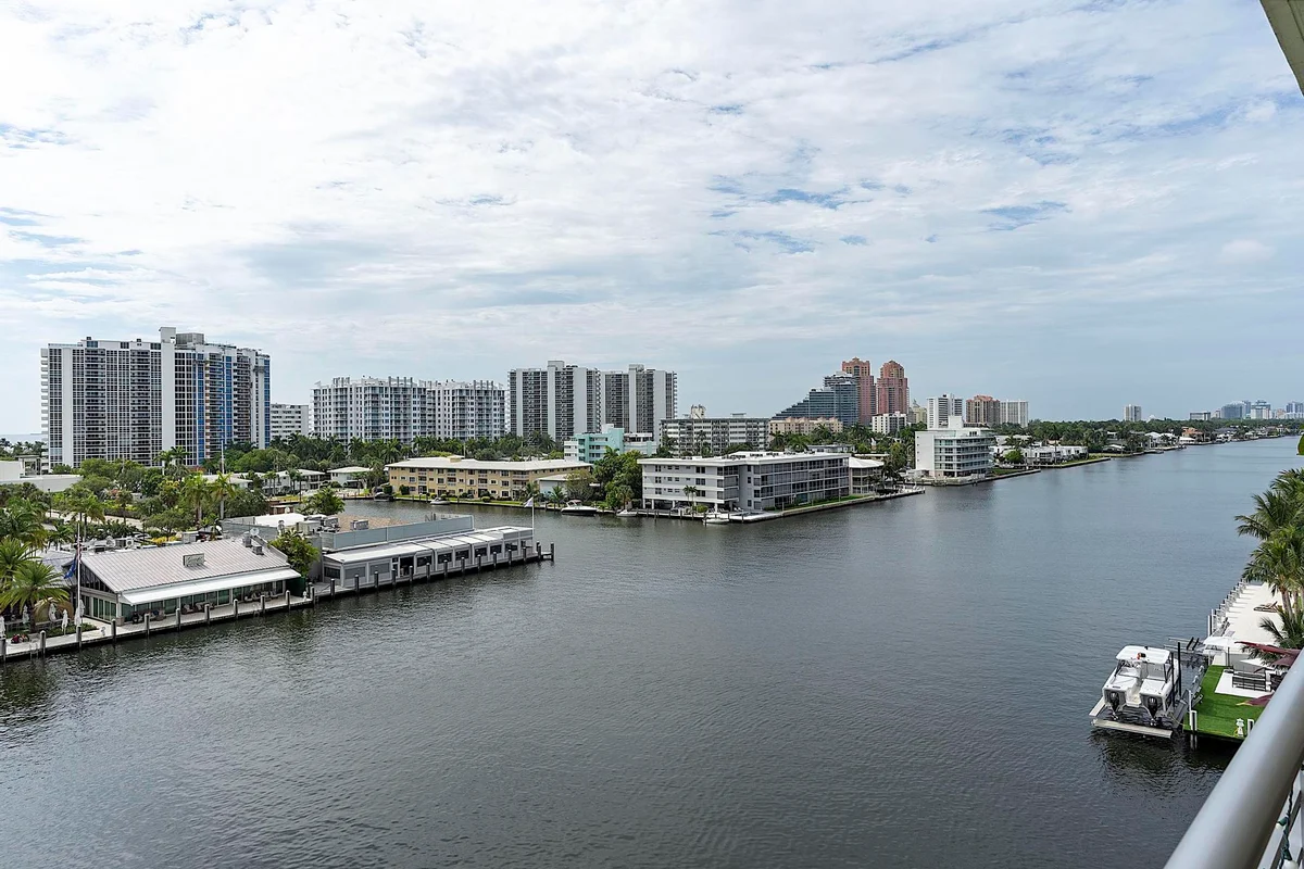 2900 NE 30th St #8j, Fort Lauderdale: photo 1 of 46