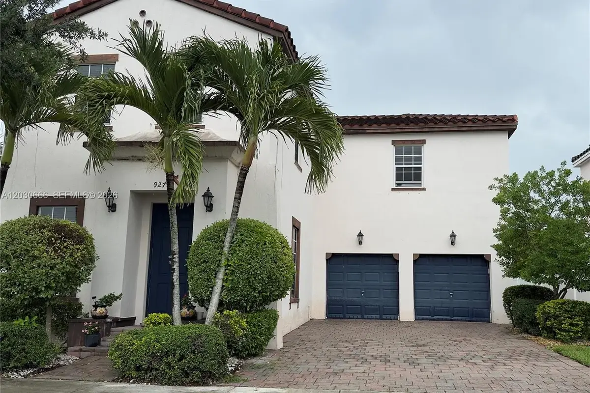 9273 SW 172nd Ave, Miami: photo 1 of 11