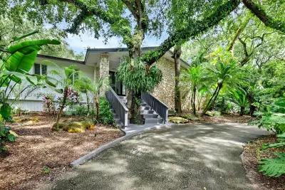 6565 SW 134th Dr, Pinecrest: photo 1 of 81