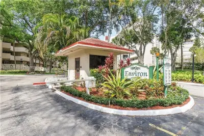 7081 Environ Blvd #242, Lauderhill: photo 1 of 12