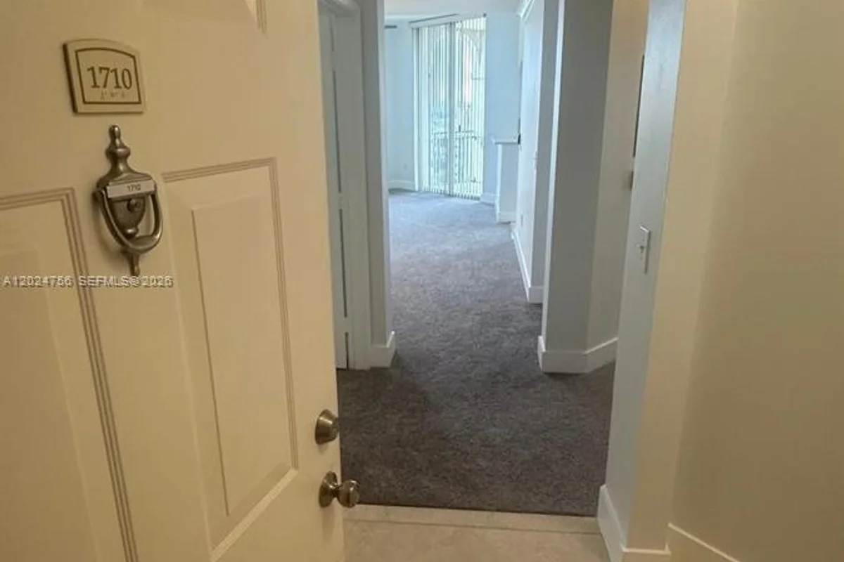 520 SE 5th Ave #1710, Fort Lauderdale: photo 1 of 17