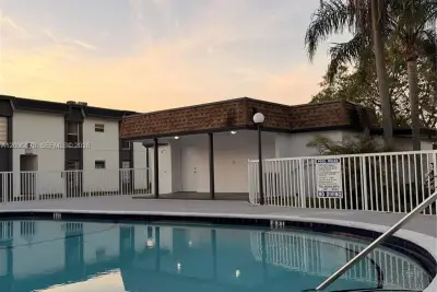 7250 SW 94th Pl #B8, Miami: photo 1 of 26
