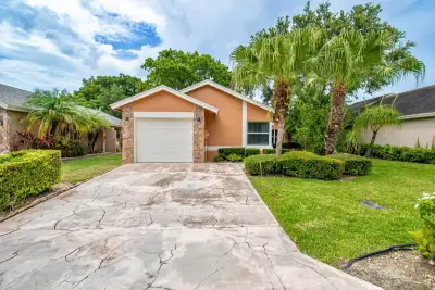 7601 Martinique Blvd, Boca Raton: photo 1 of 34