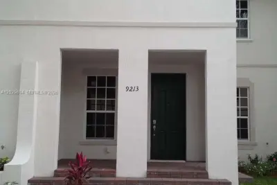 9213 SW 170th Ave, Miami: photo 1 of 53