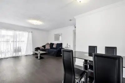 7232 SW 94th Pl #E6, Miami: photo 1 of 13