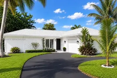 7551 SW 42nd Pl, Davie: photo 1 of 37