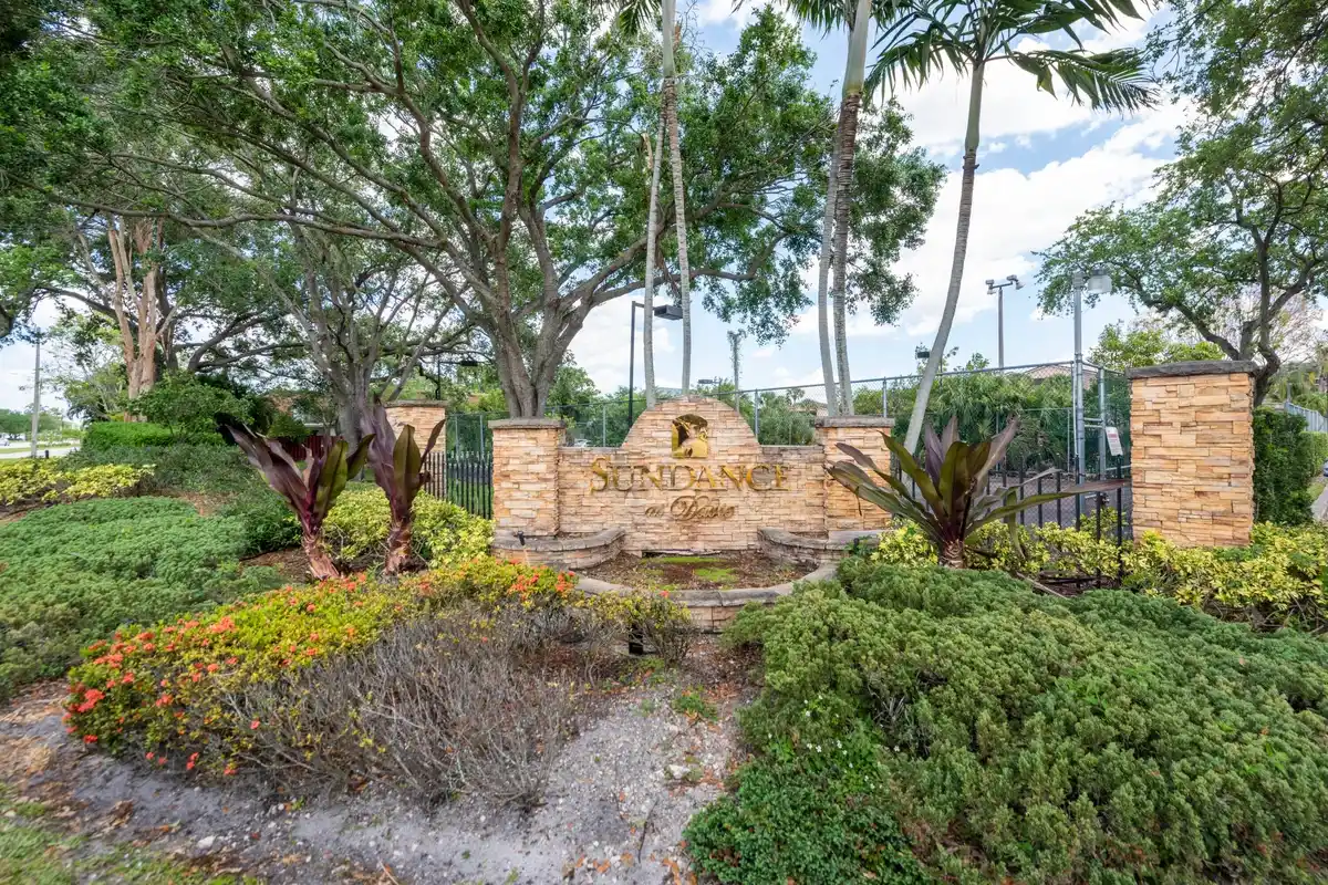 2926 S University Dr #6202, Davie: photo 1 of 21